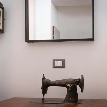 Dal Commediante And Affittacamere